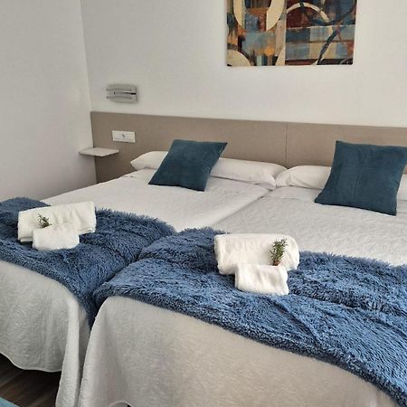 Tres Torres Apartamento Turistico Almoharin Exterior photo