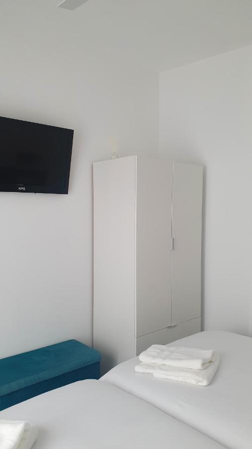 Tres Torres Apartamento Turistico Almoharin Exterior photo