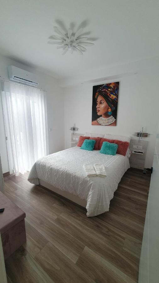 Tres Torres Apartamento Turistico Almoharin Exterior photo